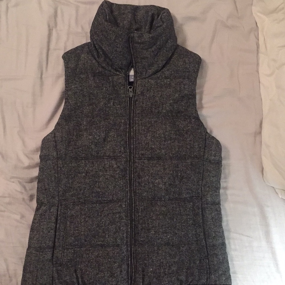 Dark grey puffy vest